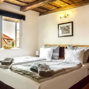 https://old-fashion-apartments.praguehotelsweb.com